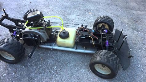 RC Car with a 26cc 2 Stroke motor -- start up and rev!!! - YouTube