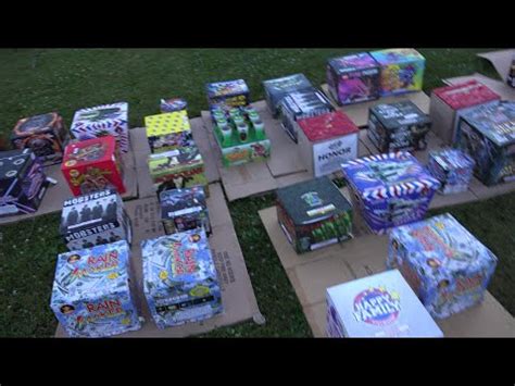 LITTLE BACKYARD FIREWORKS SHOW ACTION - YouTube