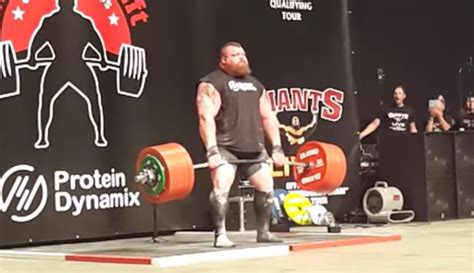 Weightlifter Eddie Hall shatters world record with 1102-pound deadlift | For The Win