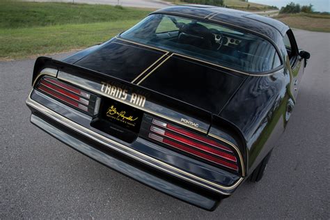 1977 Pontiac Firebird Trans AM “Smokey and the Bandit” Promo Car Sells for $550K - autoevolution