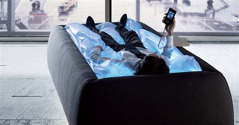 High-Tech Water Bed Simulates Floating Feelings