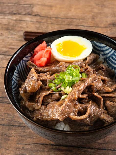 Instant Pot Gyudon (Japanese Beef Bowl 牛丼) | Amy + Jacky