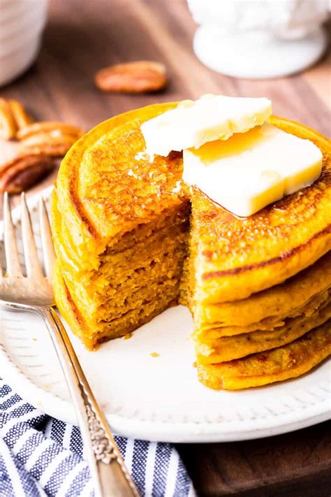 The BEST Pumpkin Spice Pancakes - Delicious Little Bites