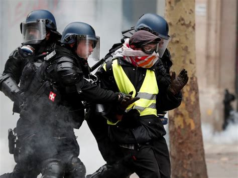 1,723 arrested in ‘yellow vest’ protests in France – © blogfactory