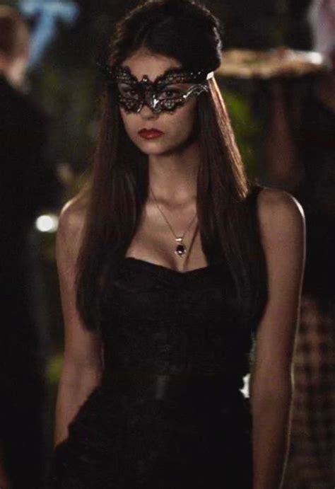 Katherine | Vampire diaries outfits, Katherine pierce outfits, Vampire halloween costume