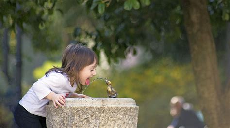 Is It Safe To Drink From A Public Water Fountain? | Tyent USA