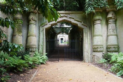 Highgate Cemetery, London