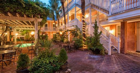 Elliott House Inn Charleston SC | Charleston Historic District Hotel | Charleston hotels ...