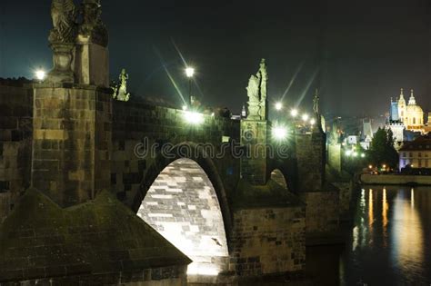 Charles Bridge at night editorial photo. Image of tourists - 103554886