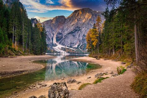 Lago Di Braies Lake and Seekofel Peak at Sunrise, Dolomites. Italy ...