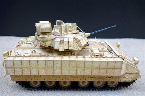 M3A3 Bradley CFV Deluxe Edition - FineScale Modeler - Essential ...