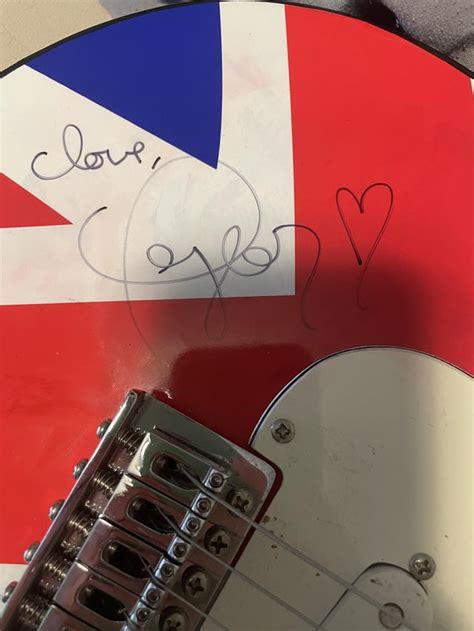 signed electric guitar : r/TaylorSwiftAutographs