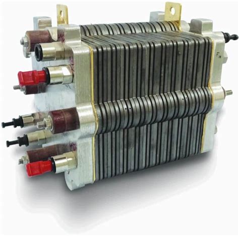 Fuel Cell Stack Temperature in Mid-to-High Temperature Fuel Cells