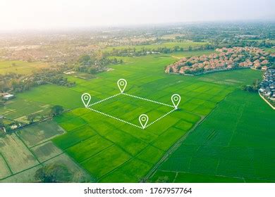 Vista aérea de la tierra y Foto de stock 1767957764 | Shutterstock