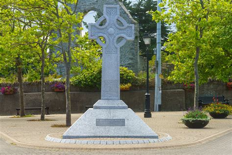 RAHENY CELTIC CROSS [THE HAYES CROSS]-194486 | In the Centre… | Flickr