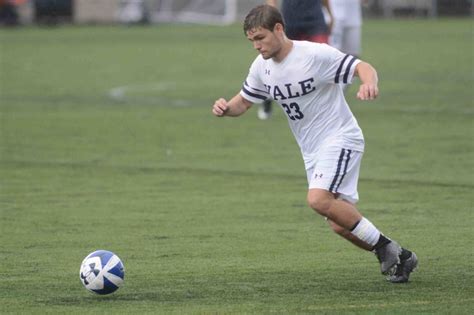 MEN'S SOCCER: Yale hosts Harvard in Ivy opener - Yale Daily News