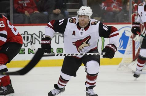 Arizona Coyotes Journey to the desert : Phil Kessel