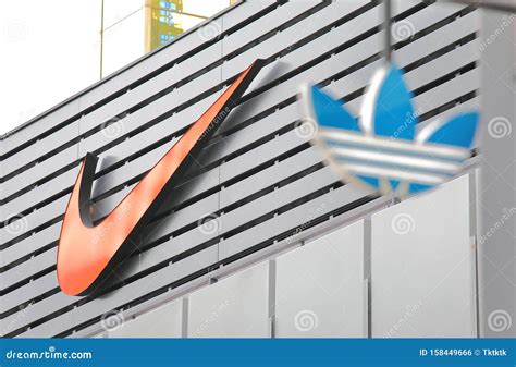 Nike company logo editorial photo. Image of retail, rival - 158449666