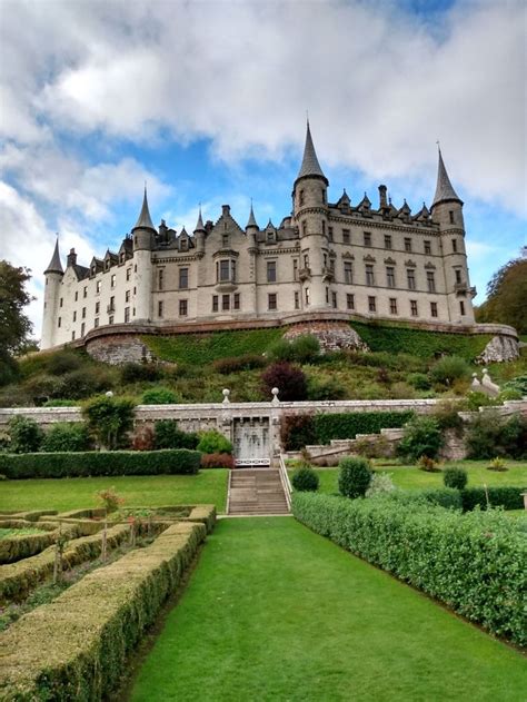 Dunrobin Castle, Golspie | Beautiful castles, Castles to visit, Bodiam castle