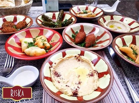 mix di piatti Mezah - Picture of RisKa Lebanese Restaurant & Take Away, Lecco - Tripadvisor