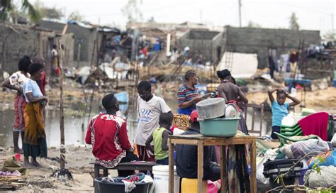 Cyclone Idai survivors still living in tents, given expired food aid: Report. - BustopTV