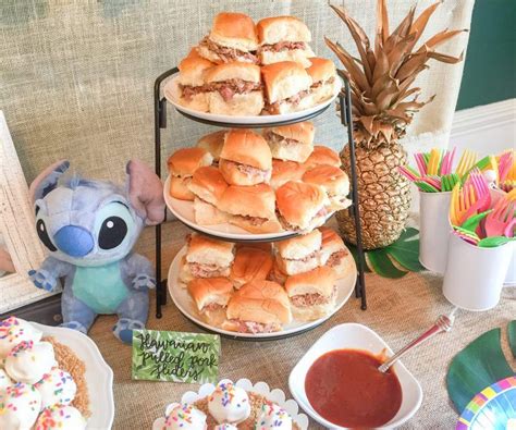 Lilo and Stitch theme birthday party - How to throw a Lilo and Stitch inspired Hawaiian Luau ...