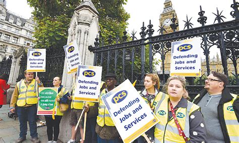 One million workers go on strike in UK - World - DAWN.COM