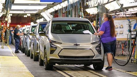 2022 Chevy Bolt EUV, EV ship to dealers ahead of schedule - CNET