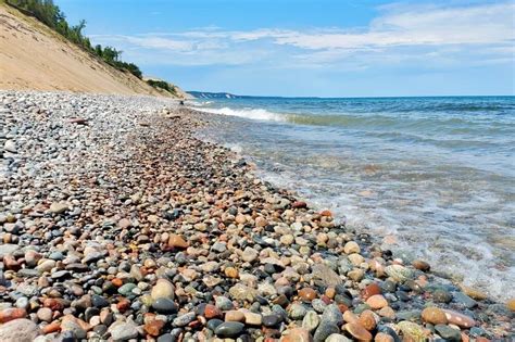 Sable Falls Trail PICS waterfalls + colorful beach in Pictured Rocks ⚓ ...