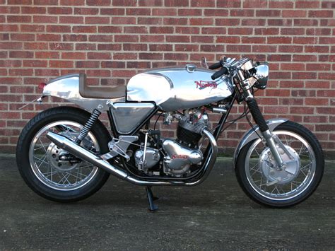 Norton Commando 750 Cafe Racer | Anthony Godin