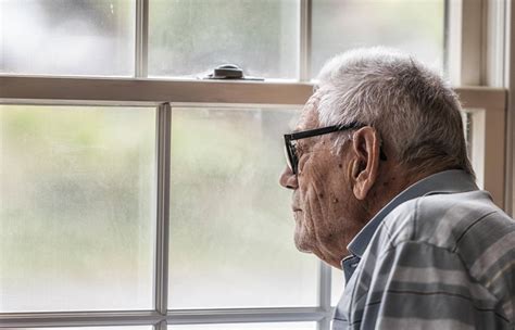 Seeing what’s not there: dementia and hallucinations – Avalon Memory Care