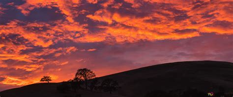 Red Cloud Sky 4K wallpaper download