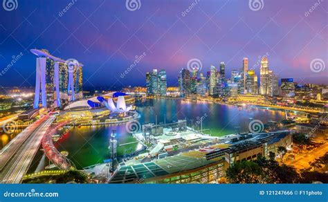 Singapore downtown skyline editorial photo. Image of asia - 121247666