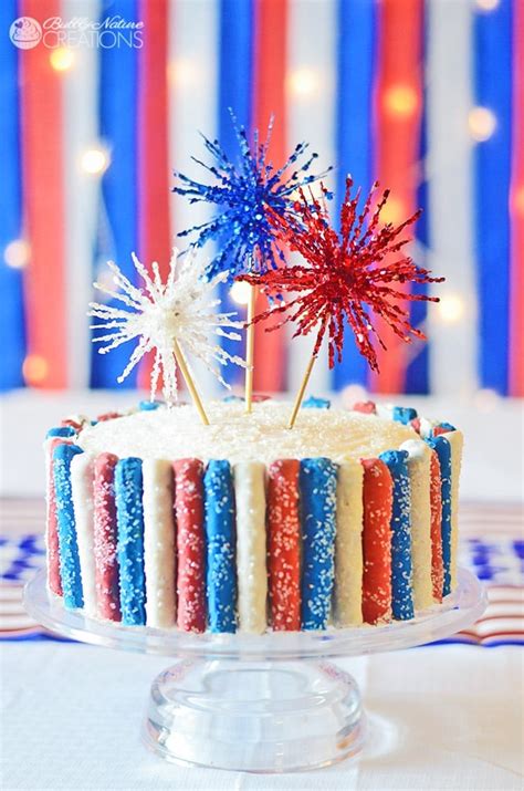 4th of July Sparkler Cake ⋆ Sprinkle Some Fun