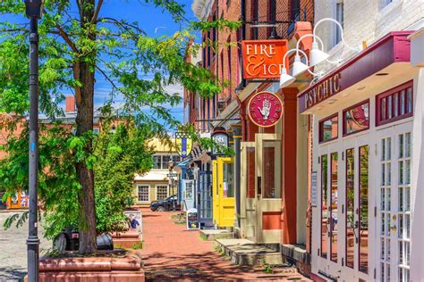 Walking Tour of Fells Point in Baltimore, MD