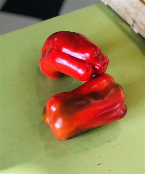 Sweet Red Peppers (500g) - Worton Kitchen Garden