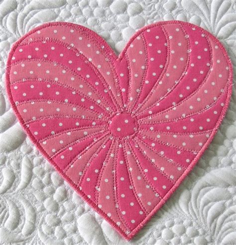 Free heart pattern for quilts, coasters, placemats - Geta's Quilting Studio