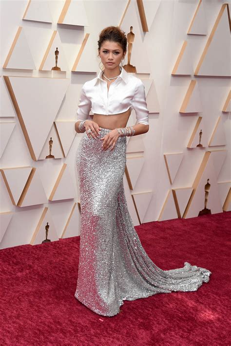 Zendaya Nods Sharon Stone in Crop Top & Valentino Skirt at Oscars ...