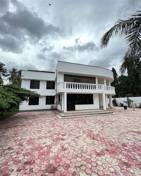 Stand alone for rent kawe beach | TANZANIA REAL ESTATE