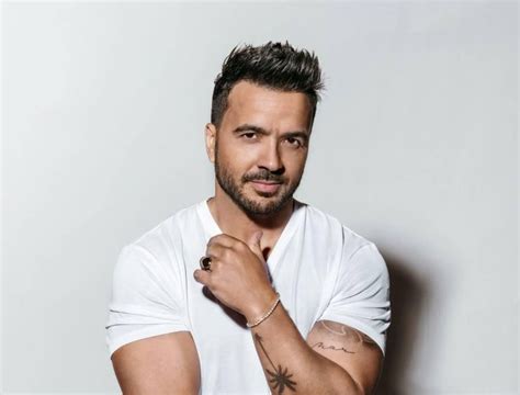 Luis Fonsi - LETRAS.COM (219 canciones)