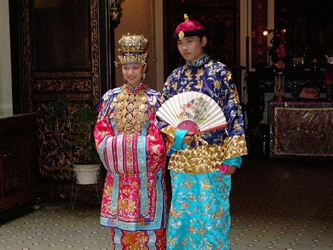 Local style: Peranakan traditional wedding dress