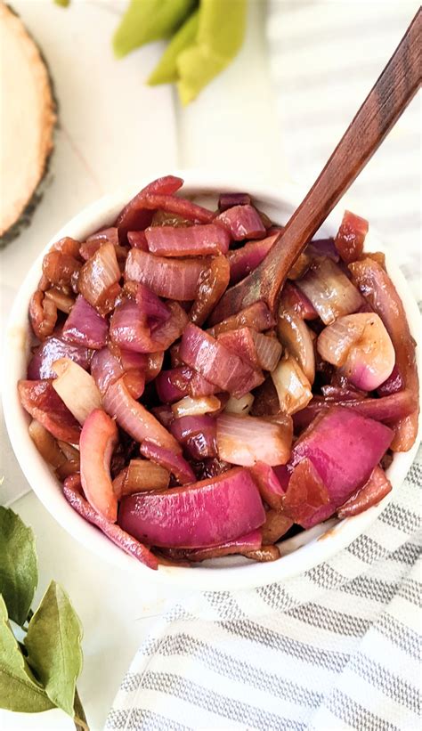 Fast Caramelized Red Onions Recipe - The Herbeevore