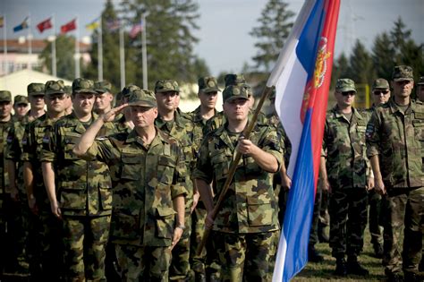 File:Serbian military members at Kozara Barracks Banja Luka.jpg ...