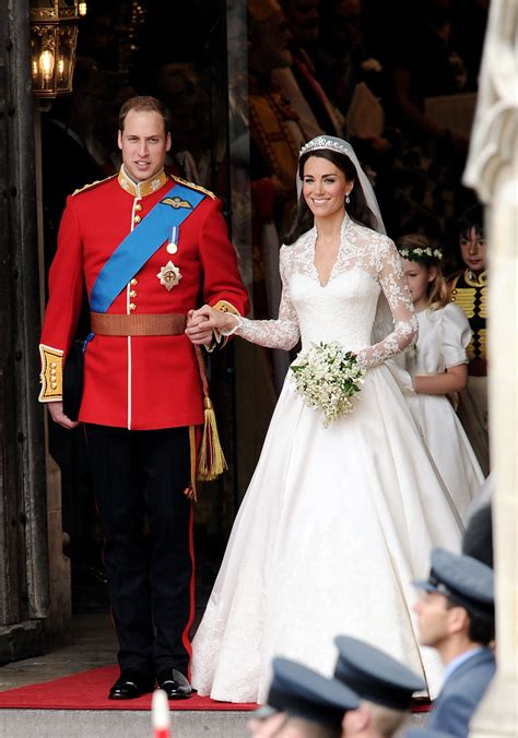 Kate Middleton Wedding Dress: Exploring the Iconic Gown 10 Years Later ...