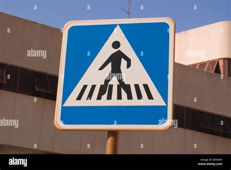 Spanish road signs hi-res stock photography and images - Alamy