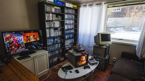 10 Crazy Retro Game Rooms and Battlestations - Wackoid