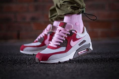 Here’s How People Are Styling the Nike Air Max 90 ‘Bacon’ - Sneaker Freaker