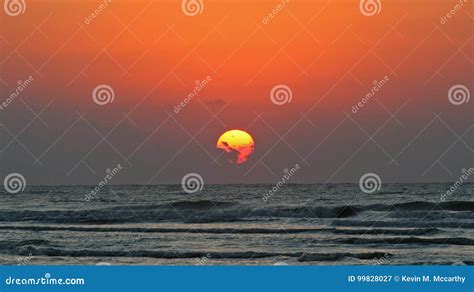 Sunrise Over the Atlantic Ocean Stock Image - Image of sparkling, glint: 99828027