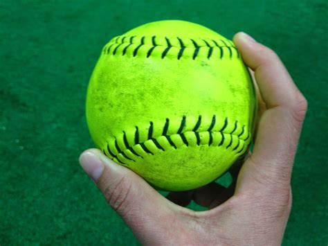 Fastpitch Softball Pitching Tips for Beginners | Softball pitching, Fastpitch softball, Softball ...