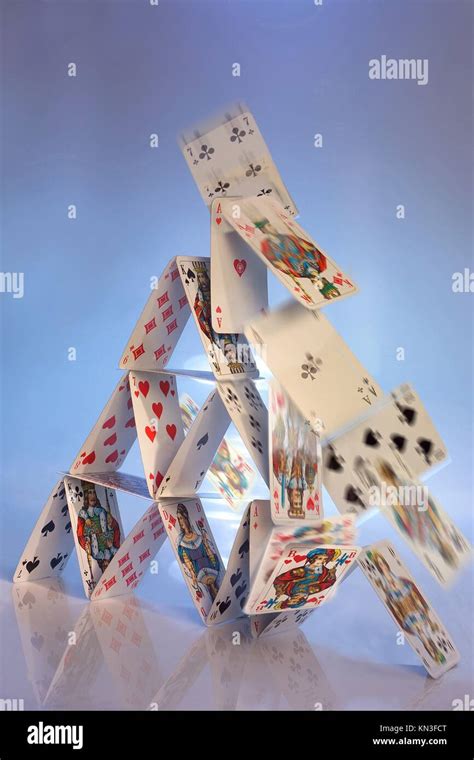 House of cards falling hi-res stock photography and images - Alamy